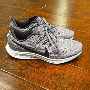 Nike Women's Air Pegasus